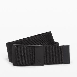 Lululemon Commission Belt NWT Size Small Black